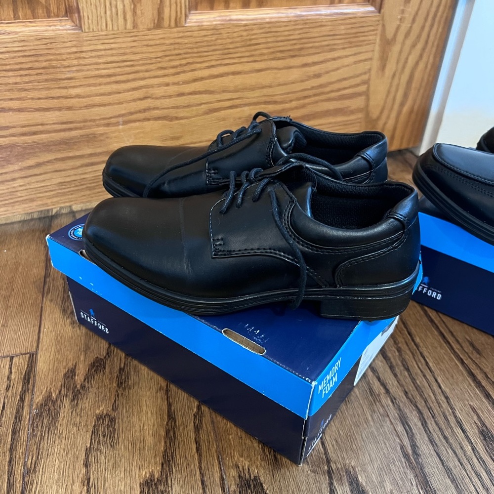 Boys Stafford dress shoes, Landon style, size 13